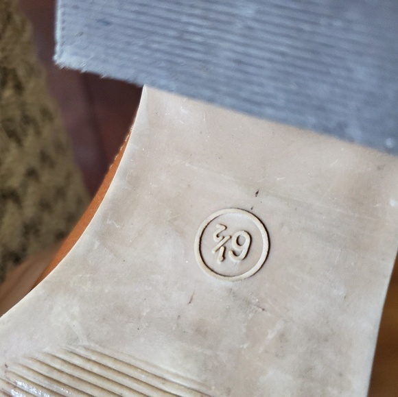 Brown Faux Leather Round Toe Block Heel Ankle Booties - Picture 5 of 8